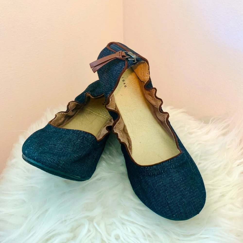 NWOT Cato scrunched flats